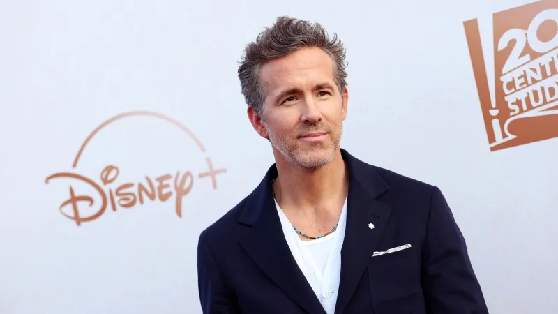 بعد انطلاق تصوير الجزء الجديد.. كم بلغت إيرادات سلسلة "Deadpool" عالميًا؟ (فيديو)