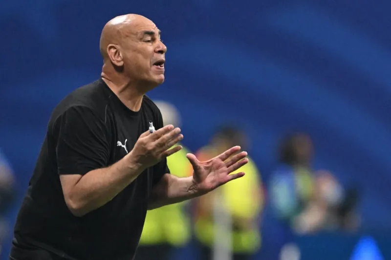 بعد توديع المونديال.. هل سيكمل حسام حسن مشواره مع المنتخب المصري؟