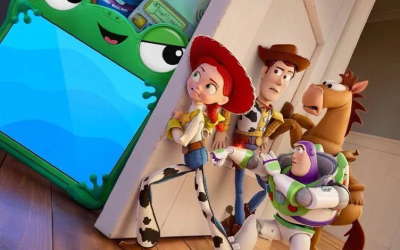 بعد اقترابه من المليار.. هل يتفوّق Toy Story 5 على الأجزاء السابقة؟ (فيديو)