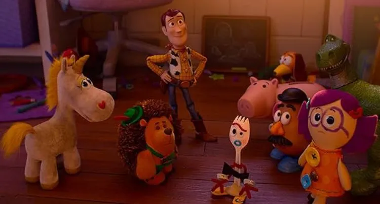 "Toy Story 5" يهيمن على شباك التذاكر السعودي.. و"7Dogs" يحقق 42 مليونًا