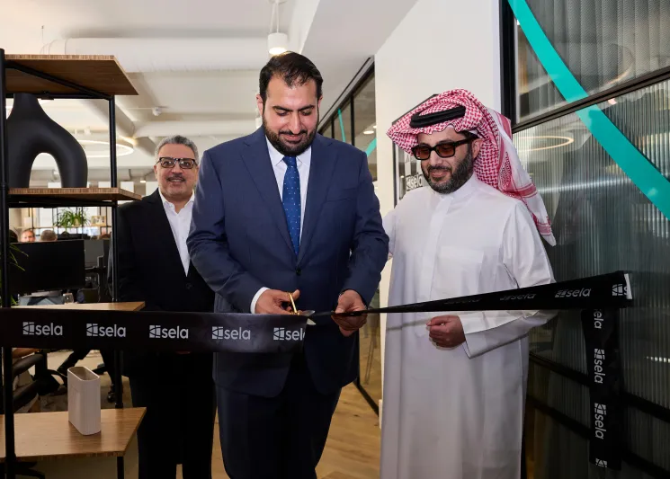 سمو سفير خادم الحرمين الشريفين لدى المملكة المتحدة يفتتح المقر الدولي لشركة صلة في لندن برفقة رئيس هيئة الترفيه