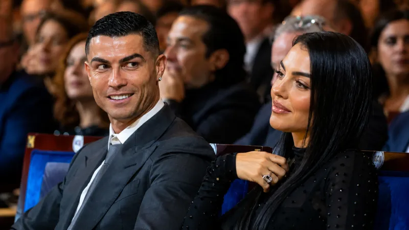 هل حدد رونالدو موعد زواجه من جورجينا؟