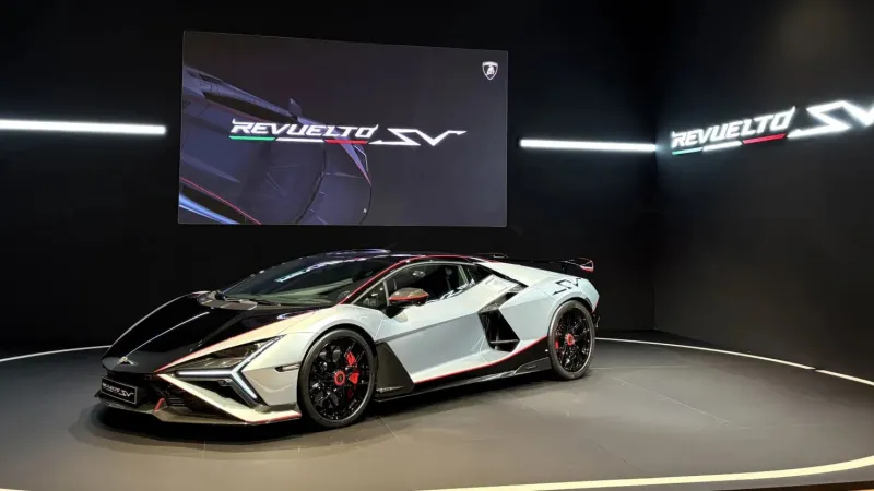 بعد إطلاقها رسميًا.. كم يبلغ سعر لامبورجيني Revuelto SV؟
