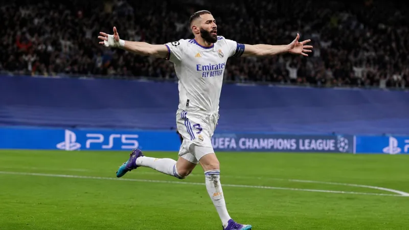 بعد التلميح بالاعتزال.. كم جمع كريم بنزيما خلال مسيرته في الملاعب؟ 