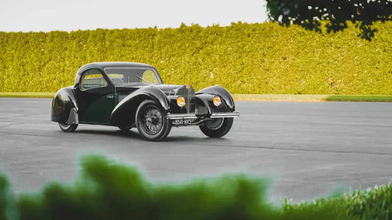 طرح Bugatti Type 57SC Atalante في مزاد مونتيري 2026 بسعر خيالي