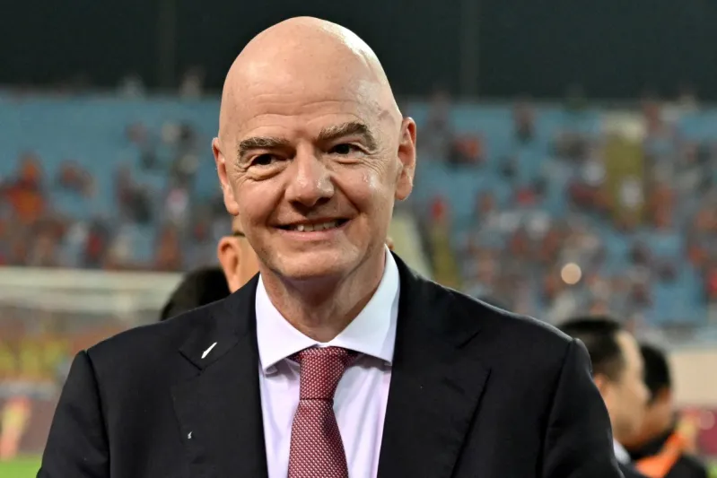 بعد الاعتراف بالخطأ.. الاتحاد السعودي لكرة القدم يدعم خطوات إنفانتينو