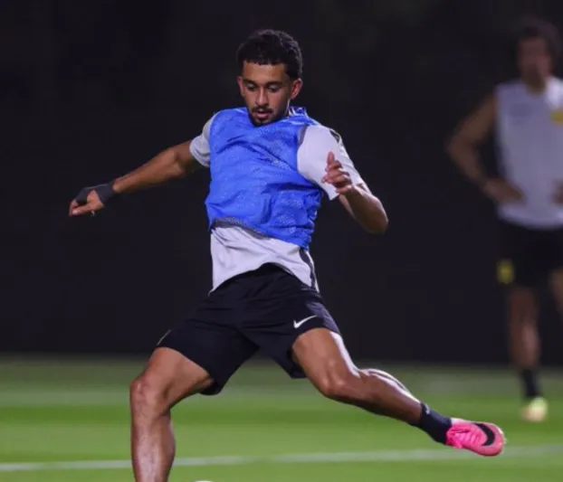 قبل مواجهة اليوم.. تاريخ مواجهات الاتحاد والجزيرة الإماراتي بالأرقام