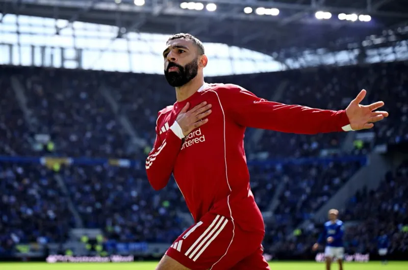ساعة ريتشارد ميل الفاخرة تزين معصم محمد صلاح.. كم بلغ سعرها؟