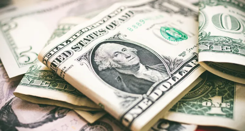 تحديث جديد لأسعار العملات في السعودية اليوم الاثنين.. كم سجل الدولار؟