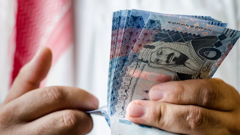 أسعار العملات مقابل الريال اليوم.. أرقام تكشف تحركات لافتة