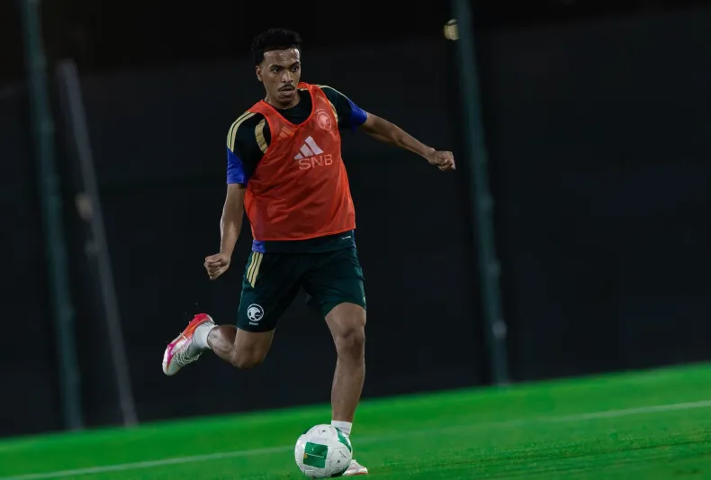 قبل ضربة بداية "خليجي 27".. قرار صارم يُبعد الجوير عن صفوف الأخضر
