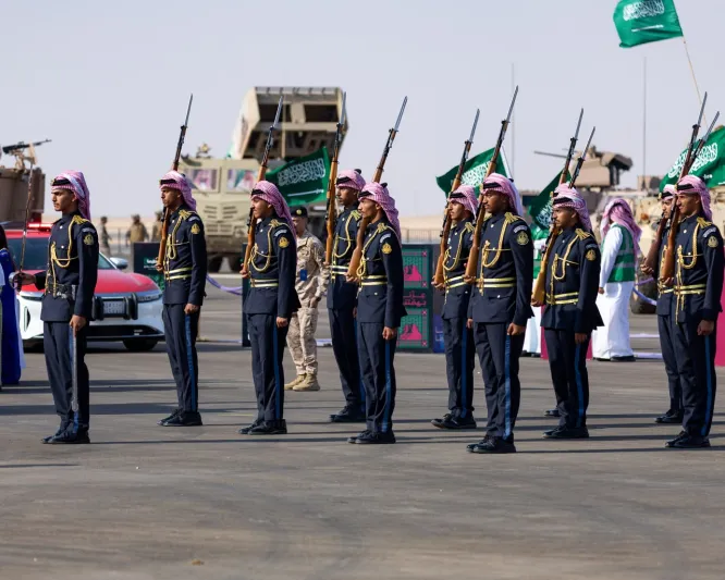 "الصقور السعودية" تبهر زوار ملهم في احتفالات اليوم الوطني.. وتختتم العروض في الرياض