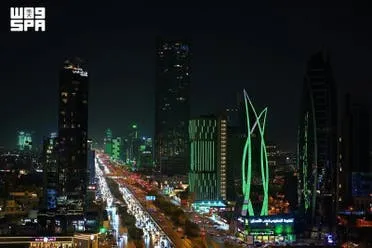 الرياض تتزين بالأخضر استعدادًا لاحتفالات اليوم الوطني السعودي الـ96