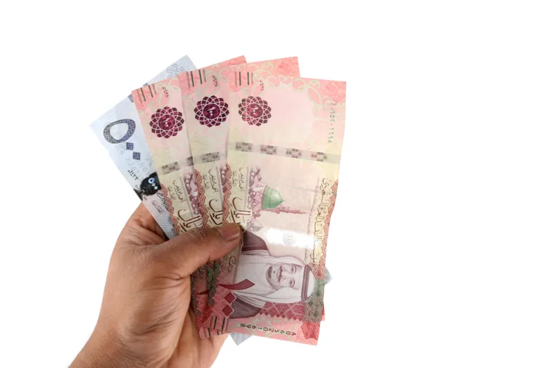 الريال السعودي أمام العملات الأجنبية والعربية اليوم.. تعرف على أسعار الصرف