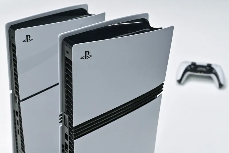 PlayStation 5 Pro بلا مشغّل أقراص.. هل يمكن إضافة واحد؟