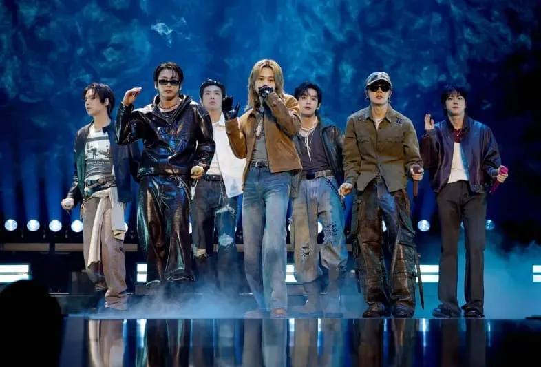 أغنية BTS تحطم الأرقام القياسية.. «SWIM» تتجاوز مليار استماع على سبوتيفاي