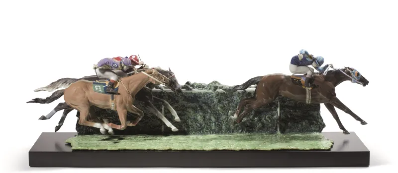 روح حرّة...أحصنة "لادرو"Lladró  تبيّن مهارات الماركة في النحت والتزيين. 