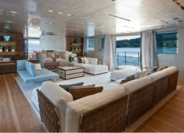 بالصور: يخت  الشيخ محمد بن راشد بسعر 350 مليون دولار