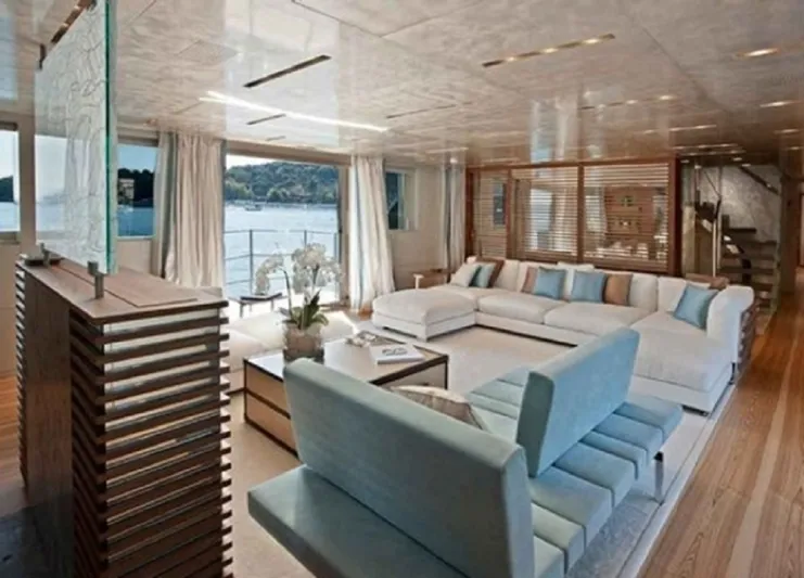 بالصور: يخت  الشيخ محمد بن راشد بسعر 350 مليون دولار