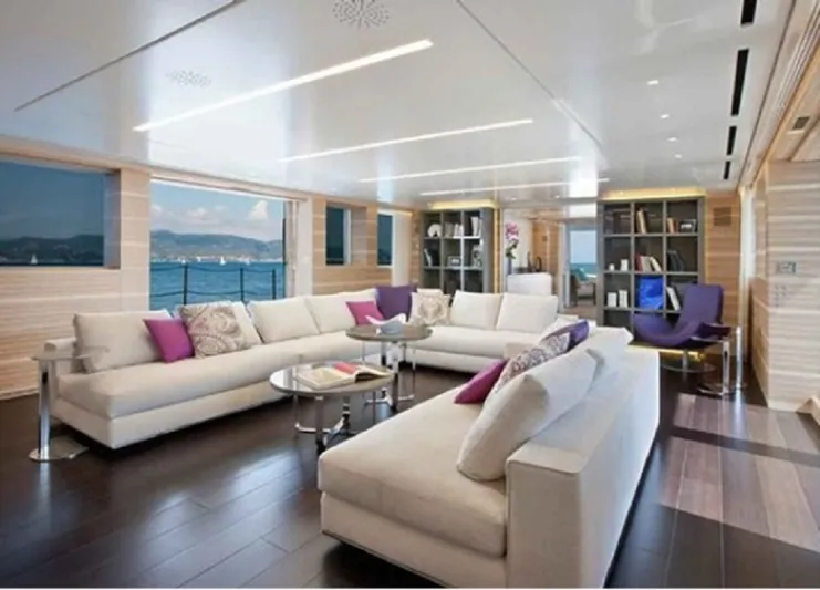 بالصور: يخت  الشيخ محمد بن راشد بسعر 350 مليون دولار