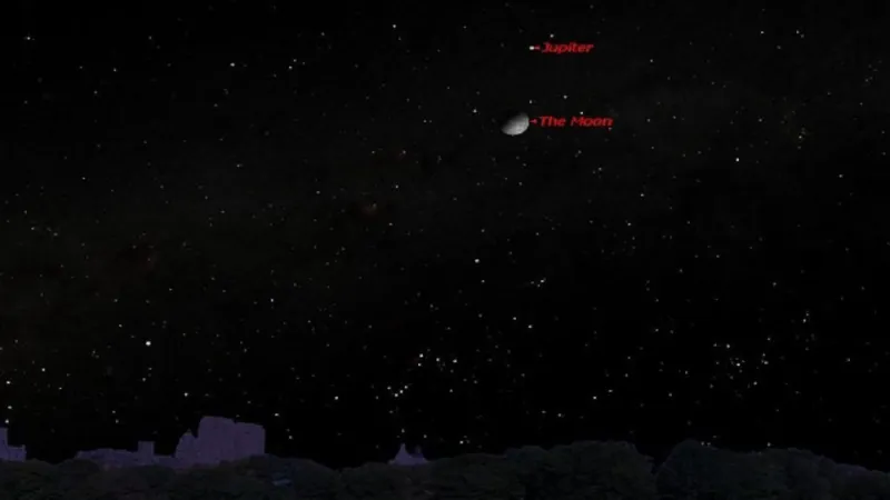 ليلة الأحد .. أكبر كواكب المجموعة الشمسية يظهر لامعا فوق القمر 