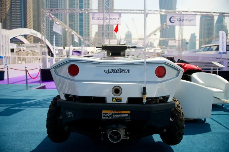 بالصور: الرجل في معرض دبي الدولي للقوارب
