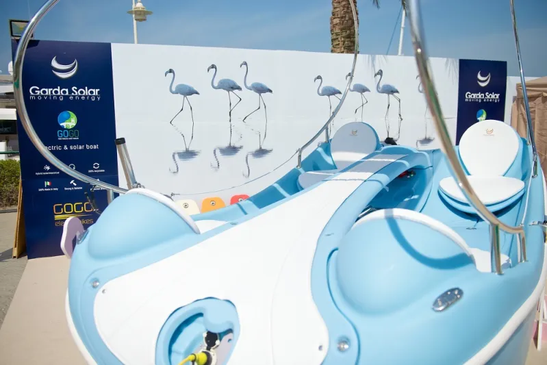 بالصور: الرجل في معرض دبي الدولي للقوارب