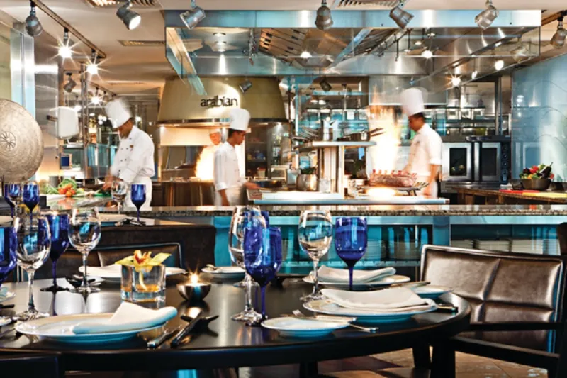 بالصور: وجهة مثالية للطعام يوم الجمعة بدبي.