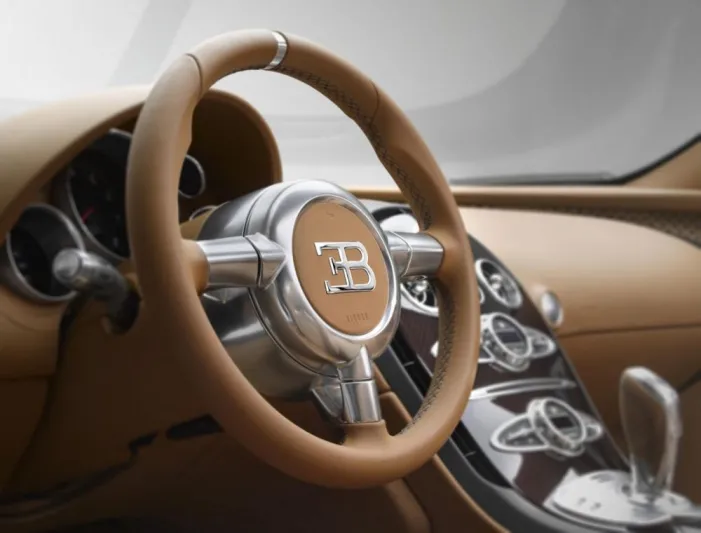 بالصور: بوجاتى تكشف عن اسطورتها الرابعة بسعر 11 مليون ريال 