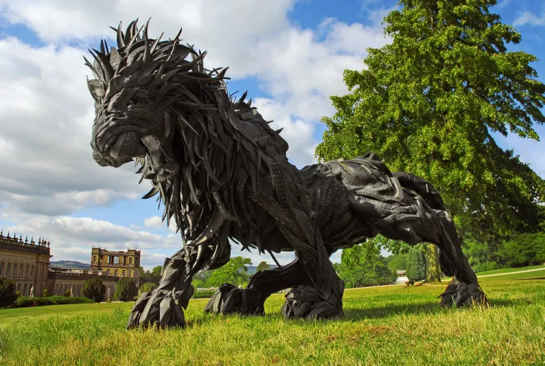 بالصور:عندما يتم تحويل الاطارات المستعملة الى تحف مذهلة.