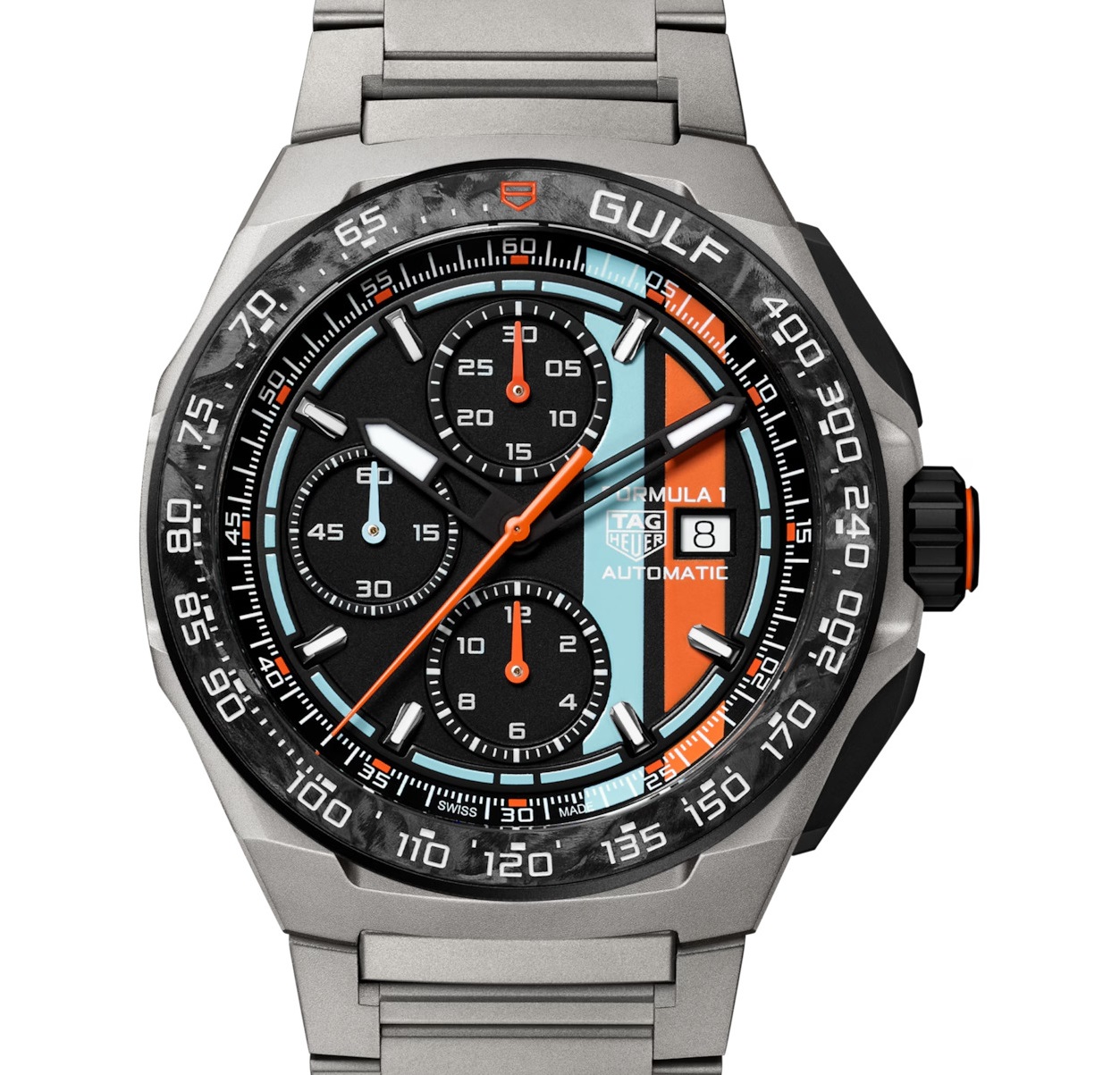 تناغم اللمسات اللونية السوداء والزرقاء والبرتقالية على ساعة TAG Heuer Formula 1 Automatic Chronograph x Gulf
