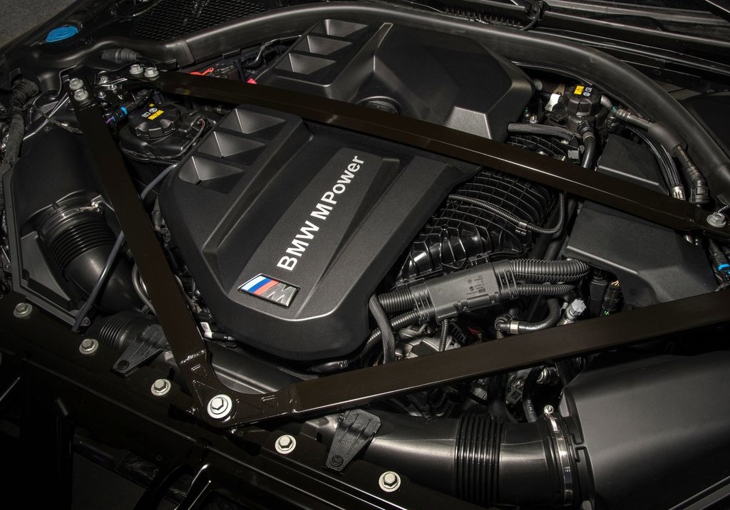 بي أم دبليو تطلق نسخة 2022 من السيدان الفاخرة M xDrive Competition