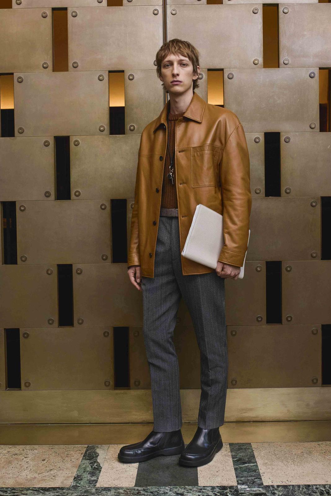 13%20TOD_S_FW25-26_MEN_S_LOOK_6%20copy.jpg