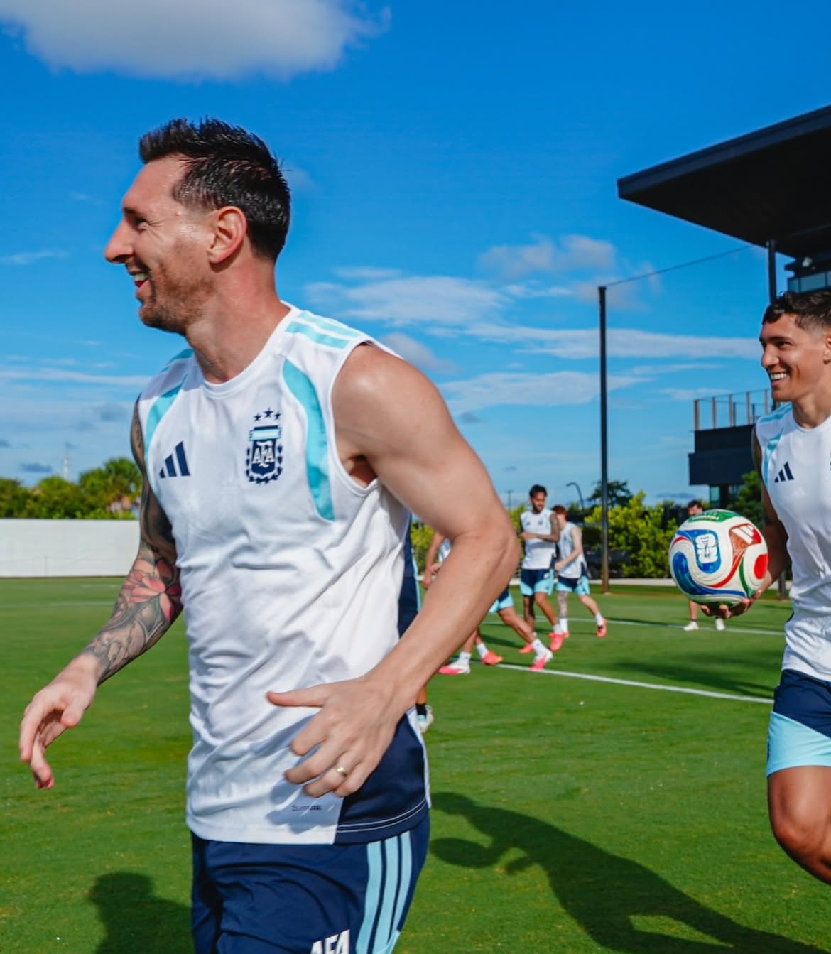 ليونيل ميسي أثناء التدريبات لمباريات كأس العالم 2026
