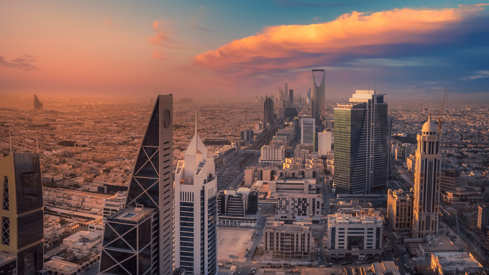 ولي العهد يؤكد: الاقتصاد السعودي حقق 4.5 تريليون ريال ويجذب الشركات العالمية