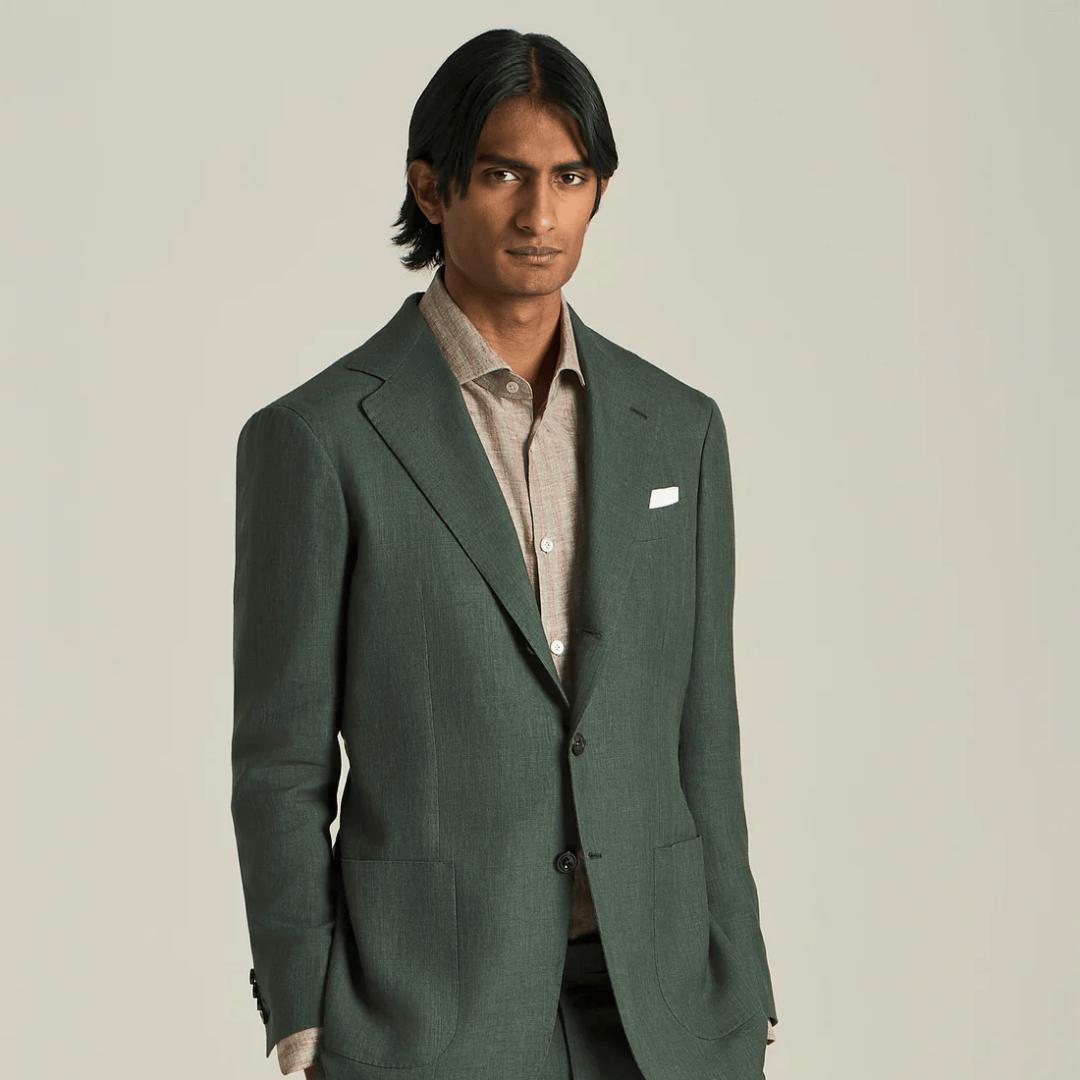 الاطلالات الرسمية تُرحّب بالخريف : علامات تقدّم لك بدلات فاخرة لجميع مناسباتك هذا الموسم