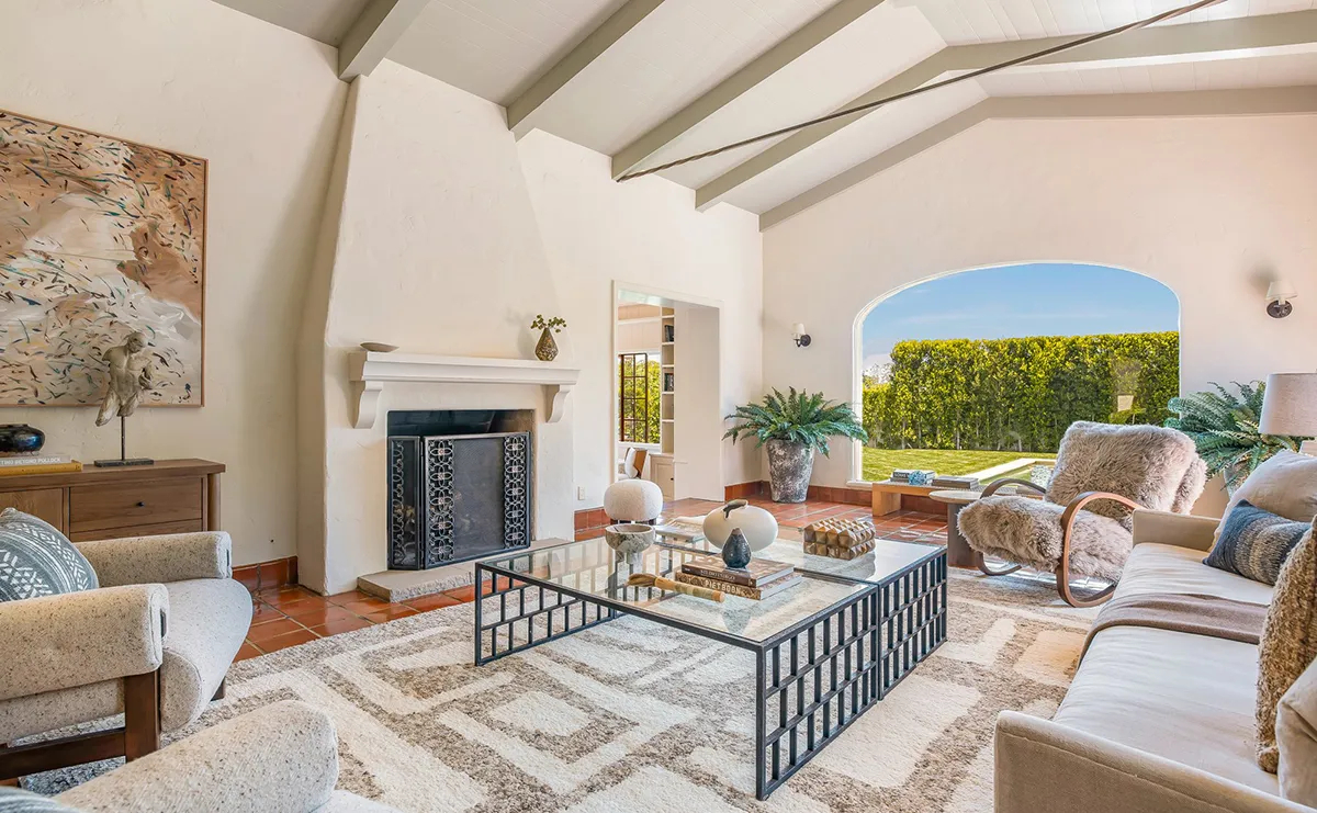 منزل "Home Again" في لوس أنجلوس يُعرض للبيع مقابل 9.5 مليون دولار