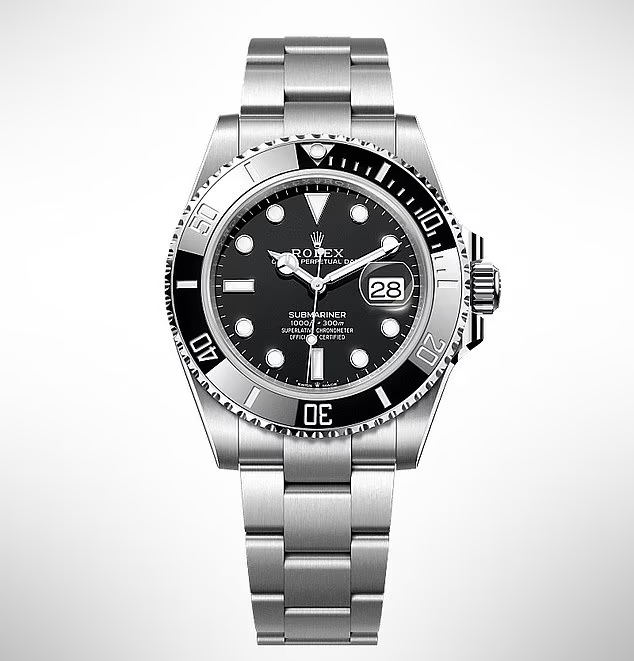 ساعة "جون ويك" المسروقة تظهر في تشيلي وتعود إلى كينيو ريفز