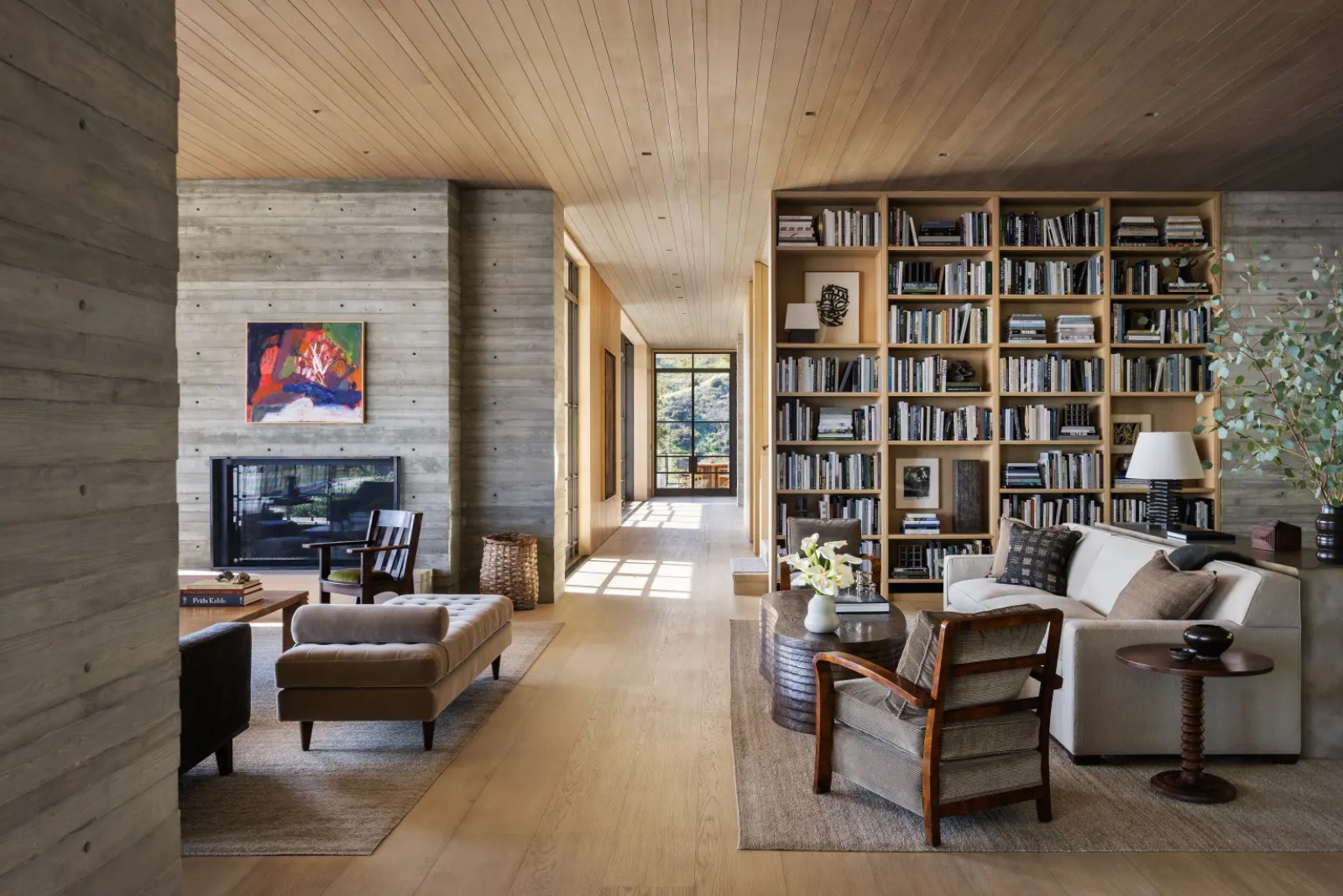 قصر في هوليوود هيلز يُعرض للبيع بـ125 مليون دولار.. مرشح لرقم قياسي