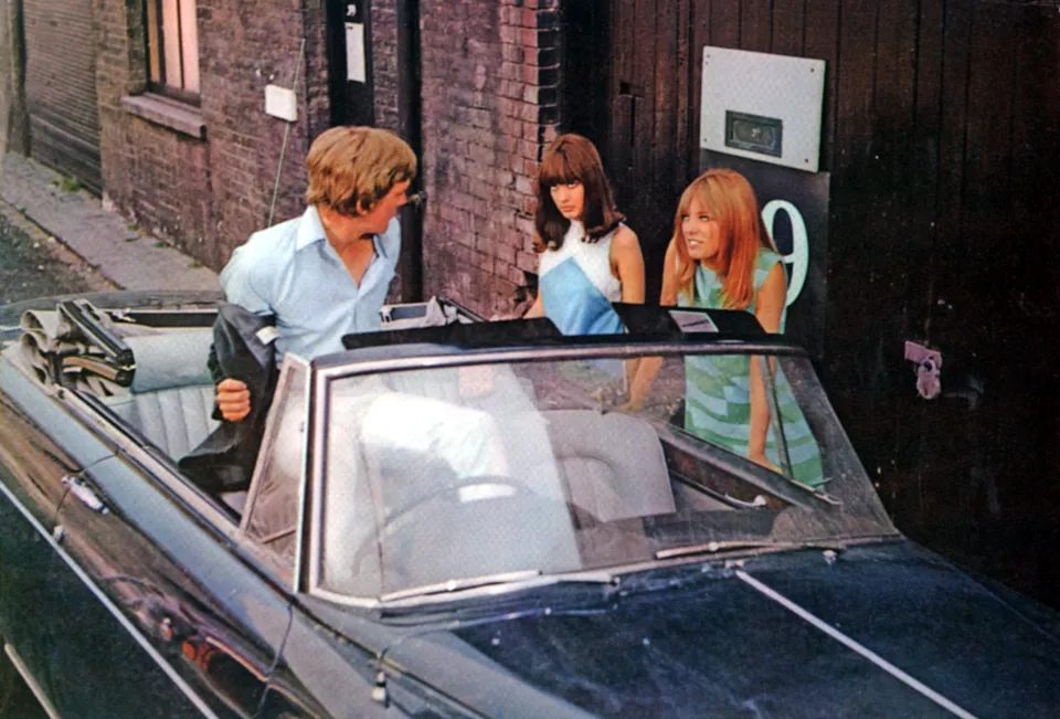 رولز -رويس من فيلم Blow Up معروضة في مزاد بسعر 290 ألف دولار 