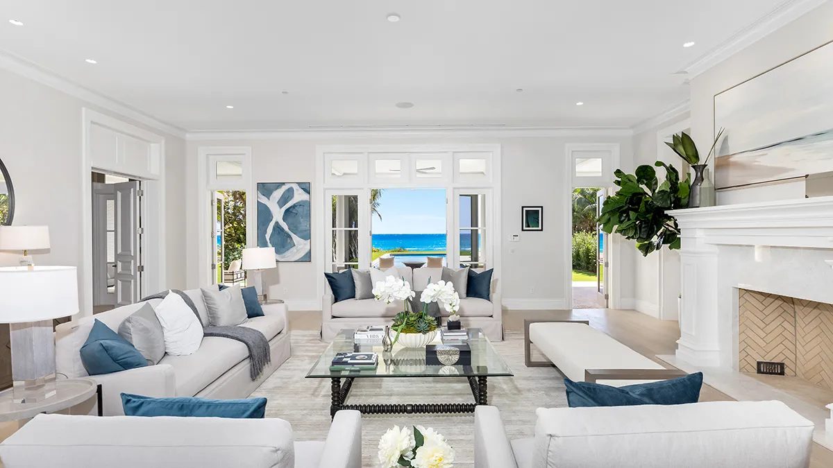 عقار  بمسبحين ومرافق خاصة في فلوريدا يُعرض للبيع بـ73 مليون دولار