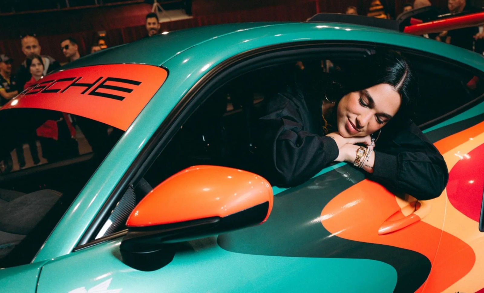 دوا ليبا تطرح نسخة بورشه 911 GT3 RS الفريدة في مزاد خيري لدعم الفنون والتعليم