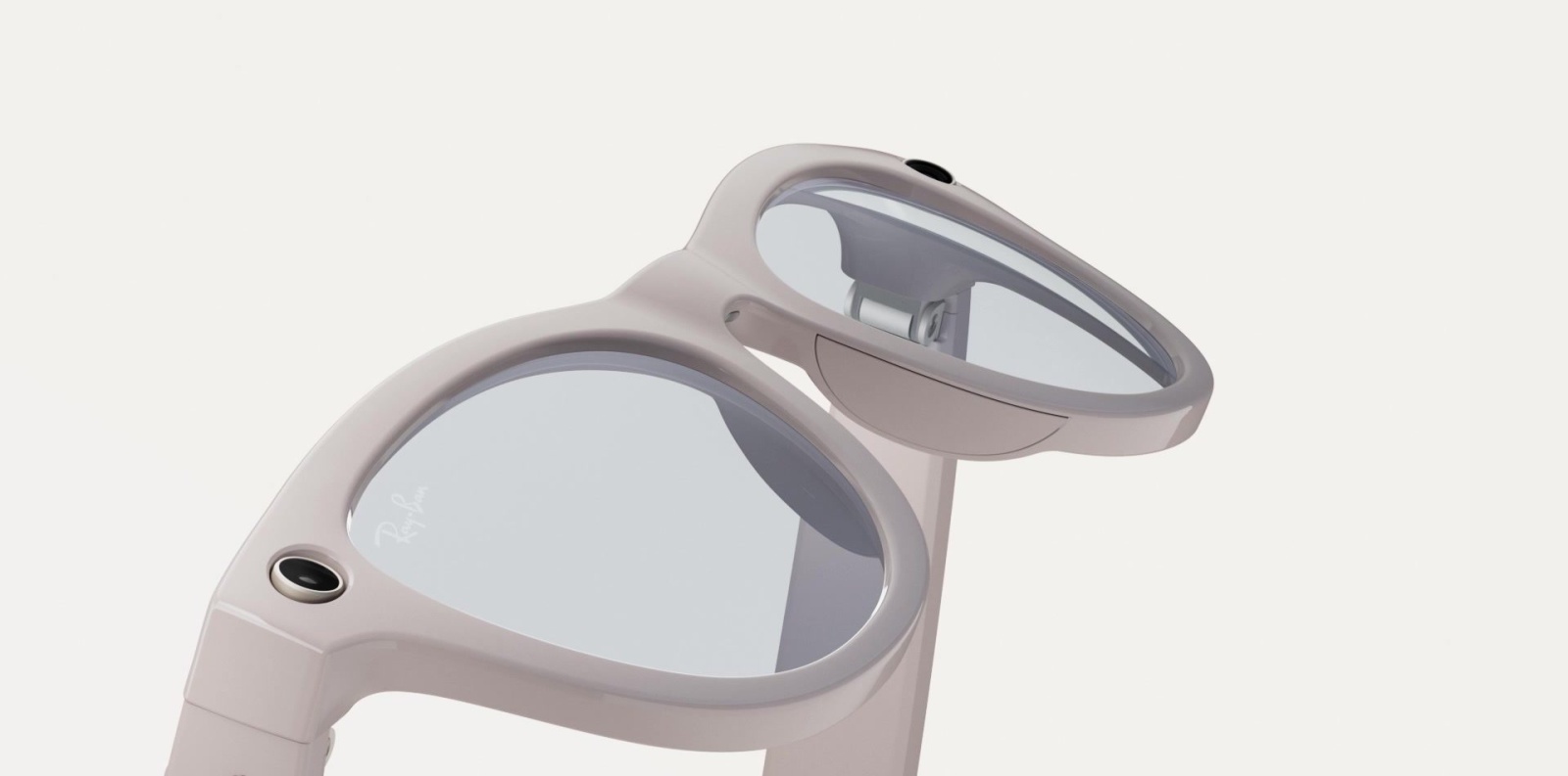 تحذيرات من انتهاك الخصوصيه تطول نظارة  Ray-Ban Meta
