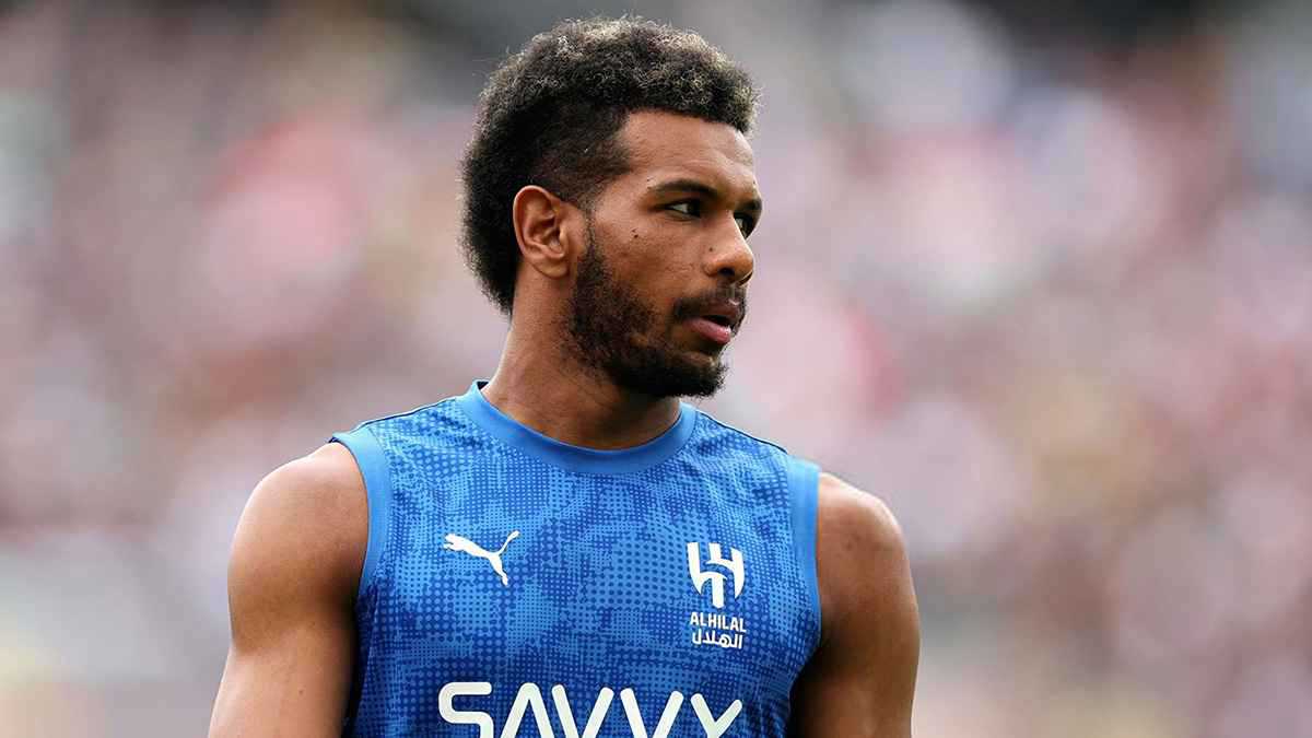 هل ينتقل علي البليهي من الهلال إلى الاتحاد؟.. وكيل اللاعب يكشف المستور 