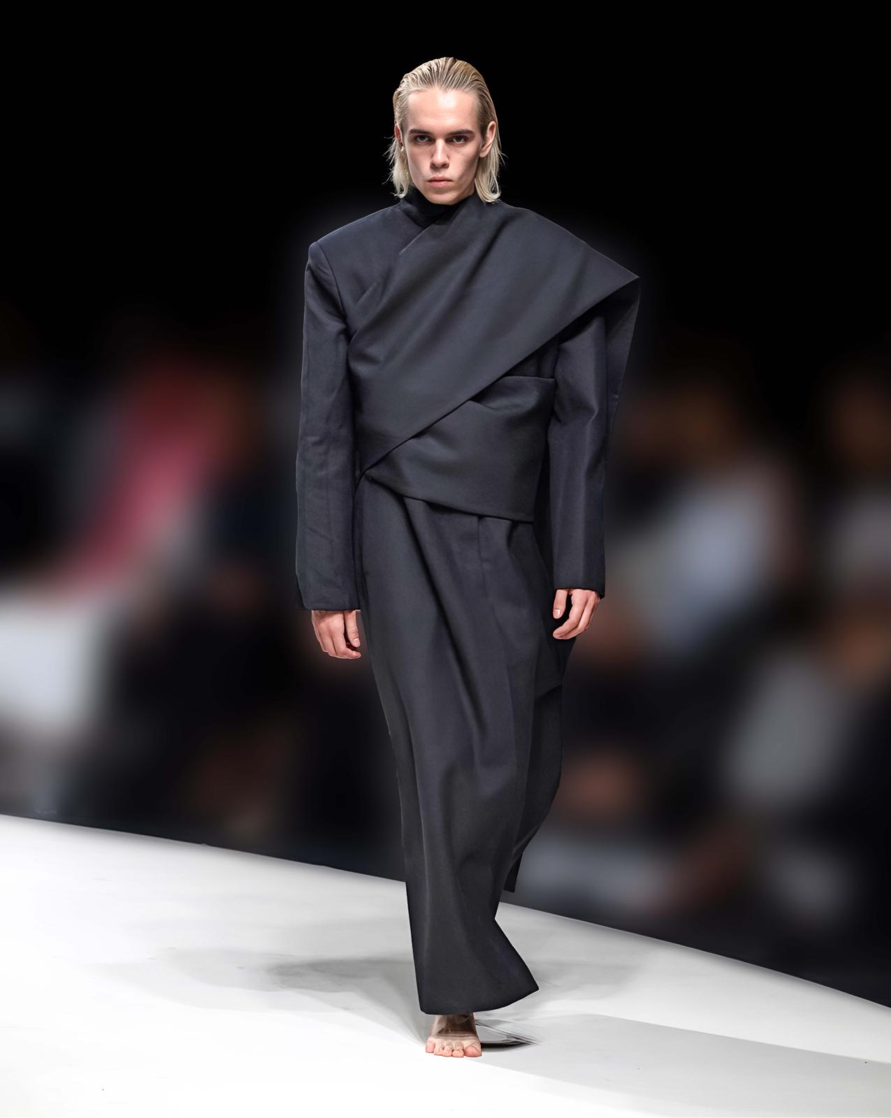 إطلالة أنيقة عصرية أحادية باللون الأسود، لملابس من تصميم العلامة التجارية KML، مستوحاة من الزي التراثي، ويمكنك ارتداؤها في حفلات الإفطار لضمان إطلالة مميزة