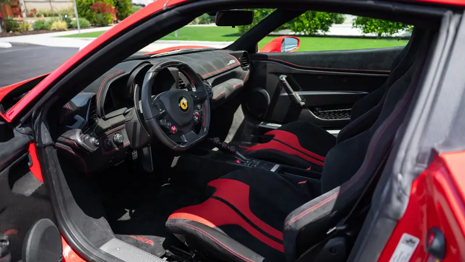 فيراري 458 Speciale Aperta تُسجّل رقمًا لافتًا وتُباع مقابل 780 ألف دولار