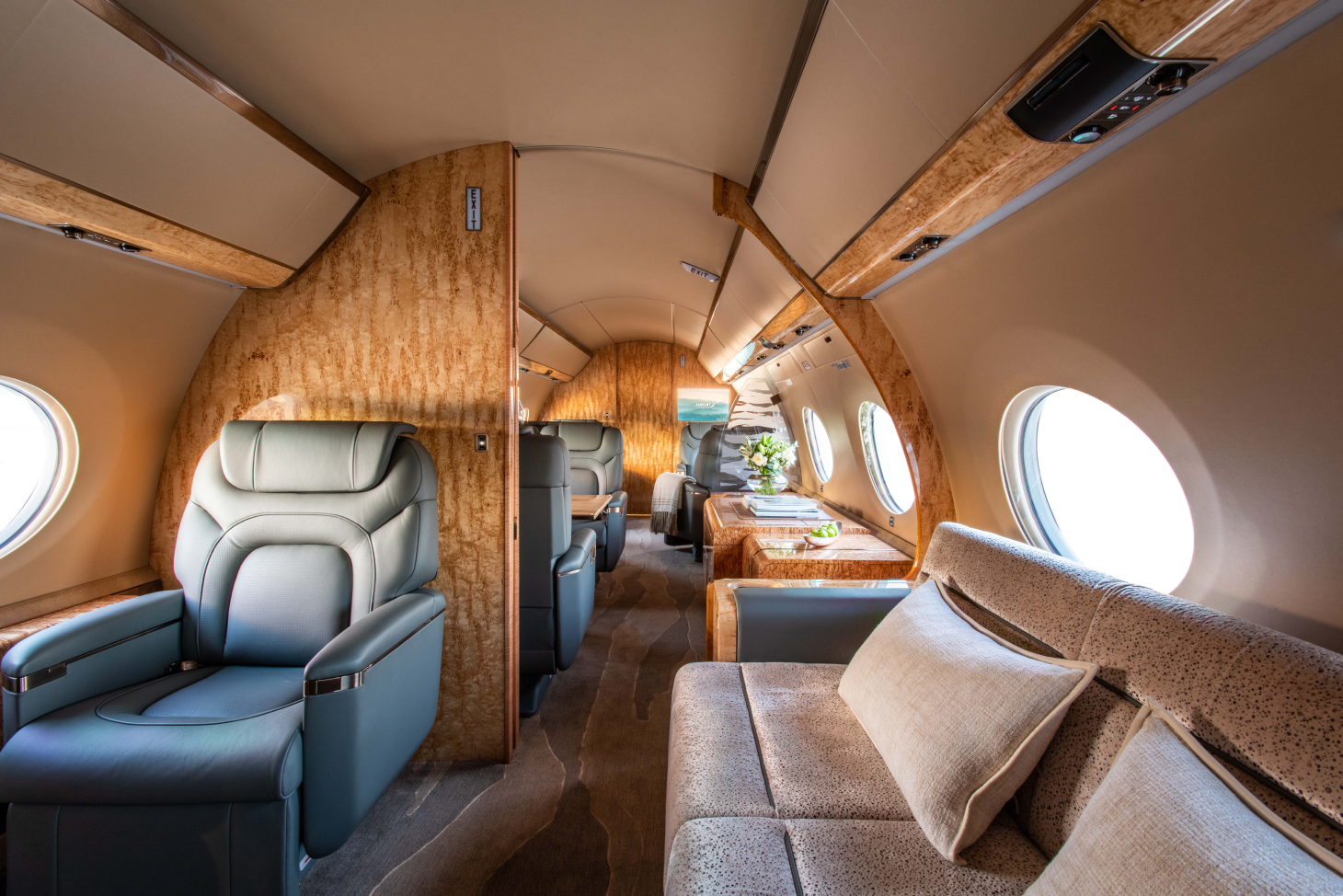 تتباهى "فليكس جت" بأسطول أيقوني متنوع