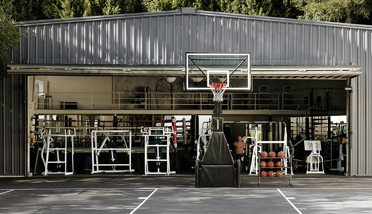 فرصة نادرة.. قصر مارك والبيرغ يعود للسوق بسعر 21.8 مليون دولار