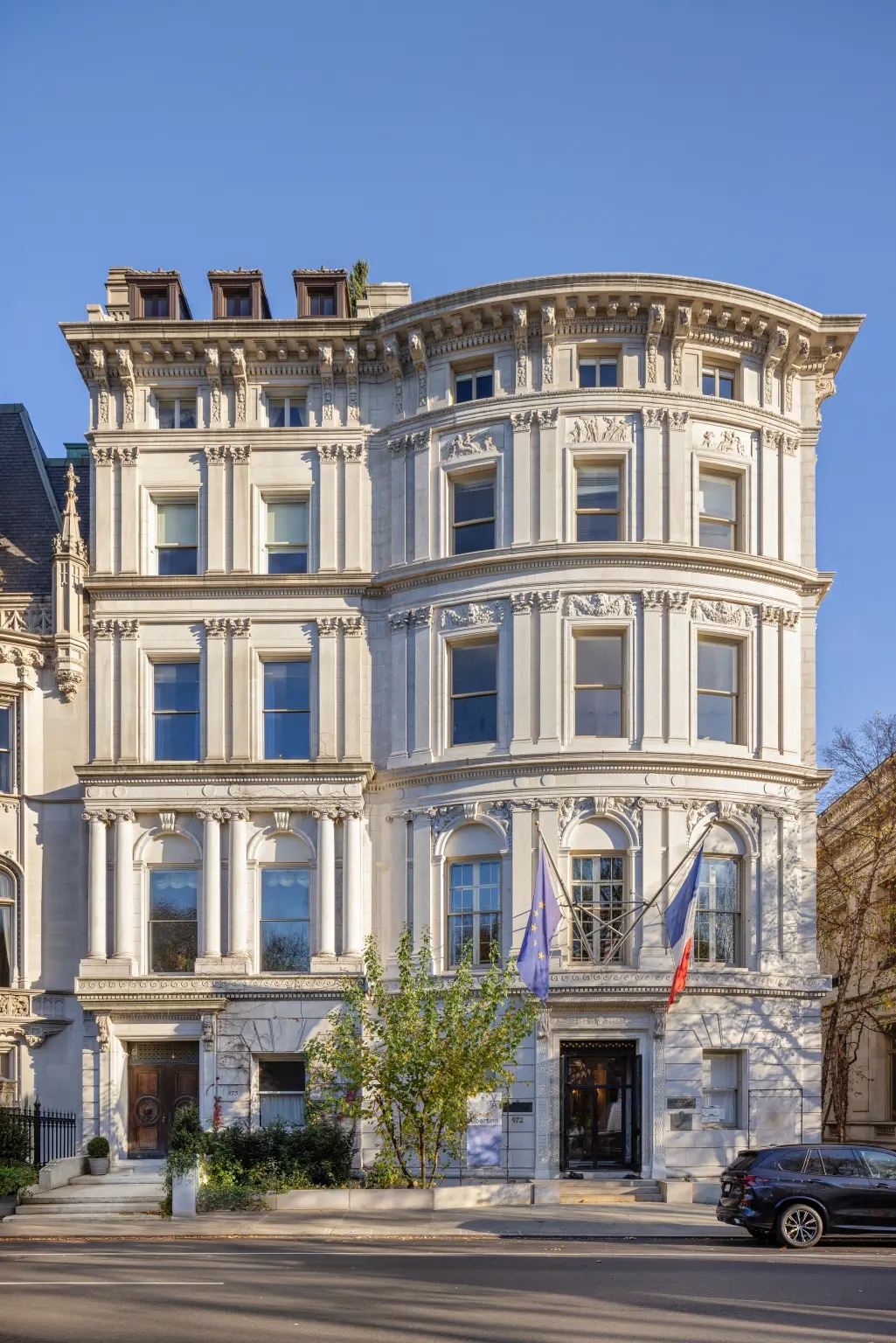 أحد أندر قصور نيويورك التاريخية يُباع بسعر مرتفع في 2025