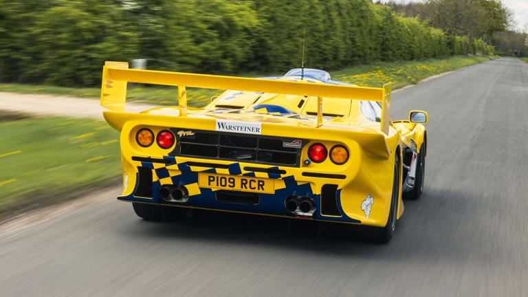 عرض فريد: ماكلارين F1 GTR لونغ تيل للبيع بسعر يفوق 20 مليون دولار
